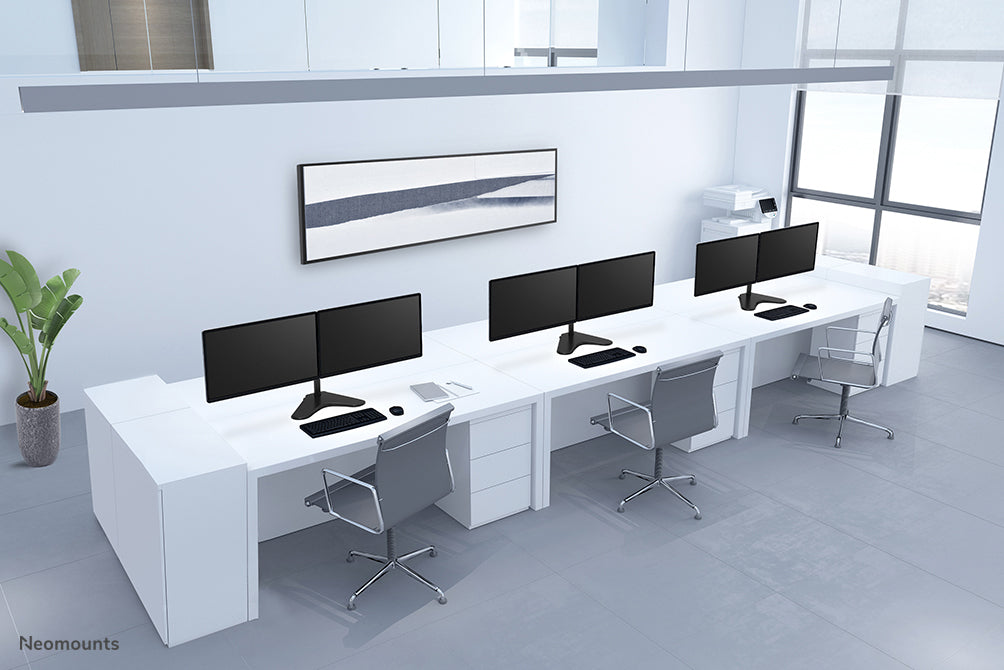 FPMA-D550DDBLACK is a desk support for 2 flat screens up to 32 inches.