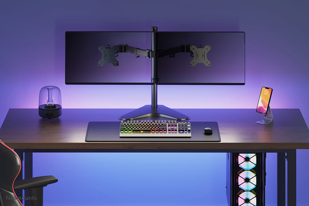 FPMA-D550DDBLACK is a desk support for 2 flat screens up to 32 inches.