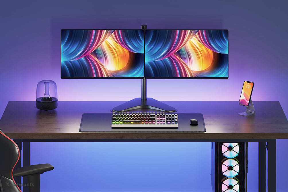FPMA-D550DDBLACK is a desk support for 2 flat screens up to 32 inches.