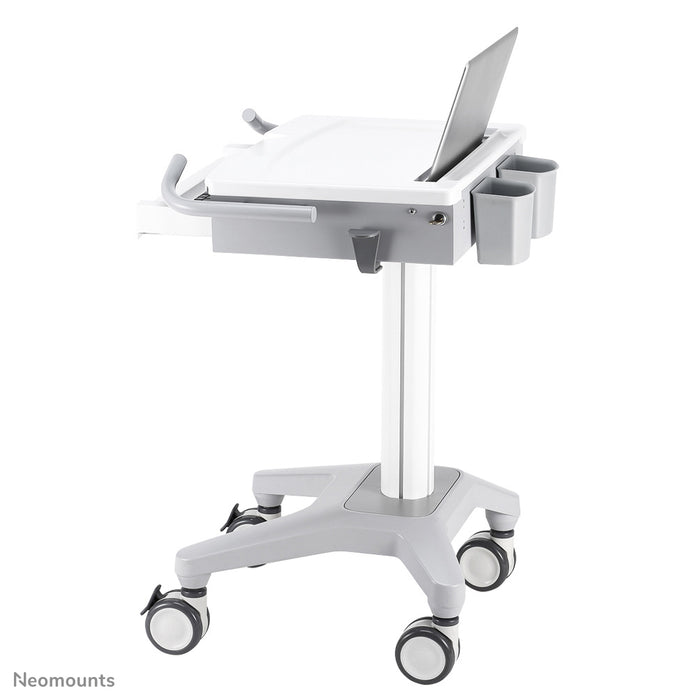 MED-M200 is a mobile workstation for laptop, keyboard and mouse.