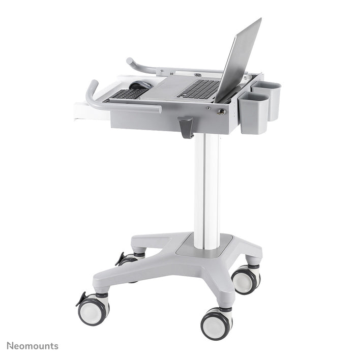 MED-M200 is a mobile workstation for laptop, keyboard and mouse.