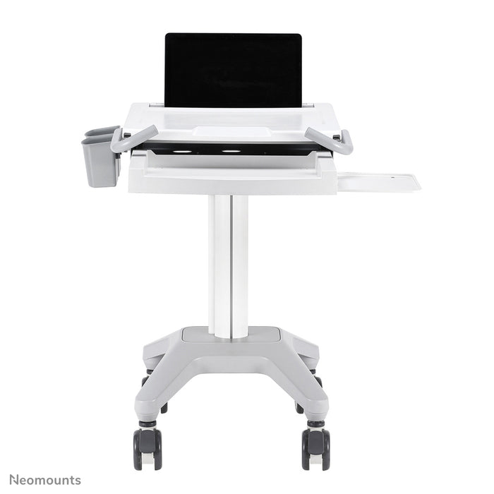 MED-M200 is a mobile workstation for laptop, keyboard and mouse.