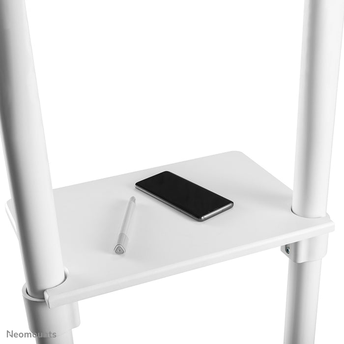 NS-M1250WHITE is a mobile furniture for flat screens up to 70 inches (178 cm). Incl. laptop platform - White