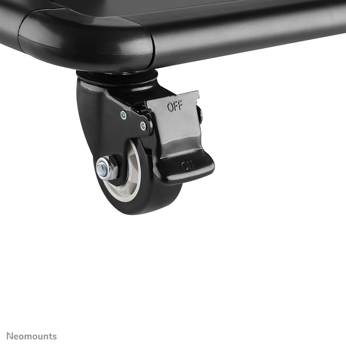 NS-M4000BLACK is a mobile furniture for flat screens up to 105 inches (267 cm).