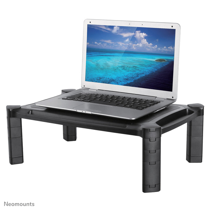 NSMONITOR20 is a booster for a monitor or laptop.