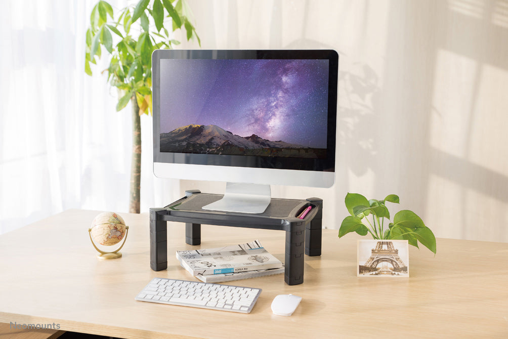 NSMONITOR20 is a booster for a monitor or laptop.