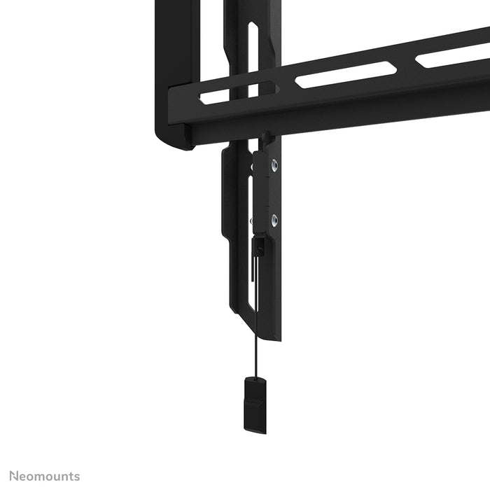WL30-550BL16 flat wall mount for 40-75 inch screens - Black